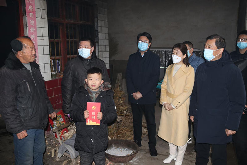 【新春走基层】漯河市委宣传部常务副部长于林智到王孟镇走访慰问老党员困难群众