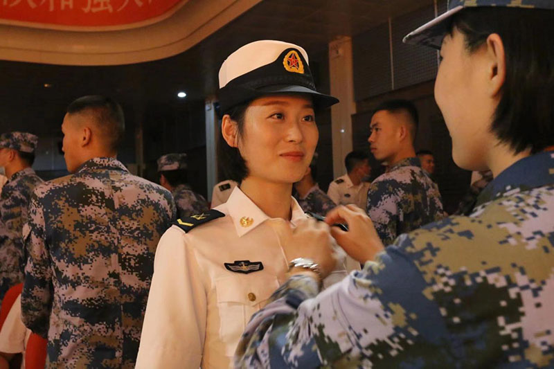 ӷ鲻ɫİ