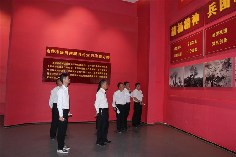 第三师图木舒克市水利工程管理服务中心小海子灌区管理服务站党支部开展主题党日活动
