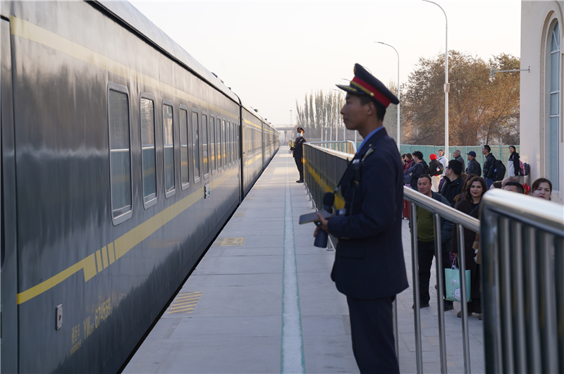 һ�׸߶ȵ������¶�չ���½���·�ı�ݷ���